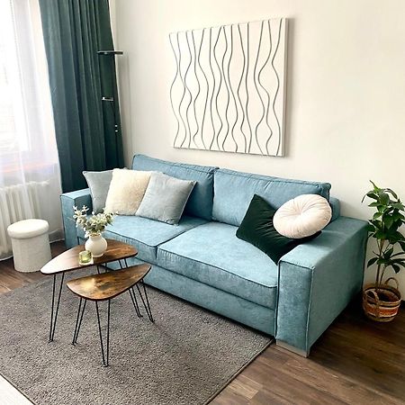 James Dean Apartment - Next To Nivy Bus Station & Mall Bratislava Luaran gambar
