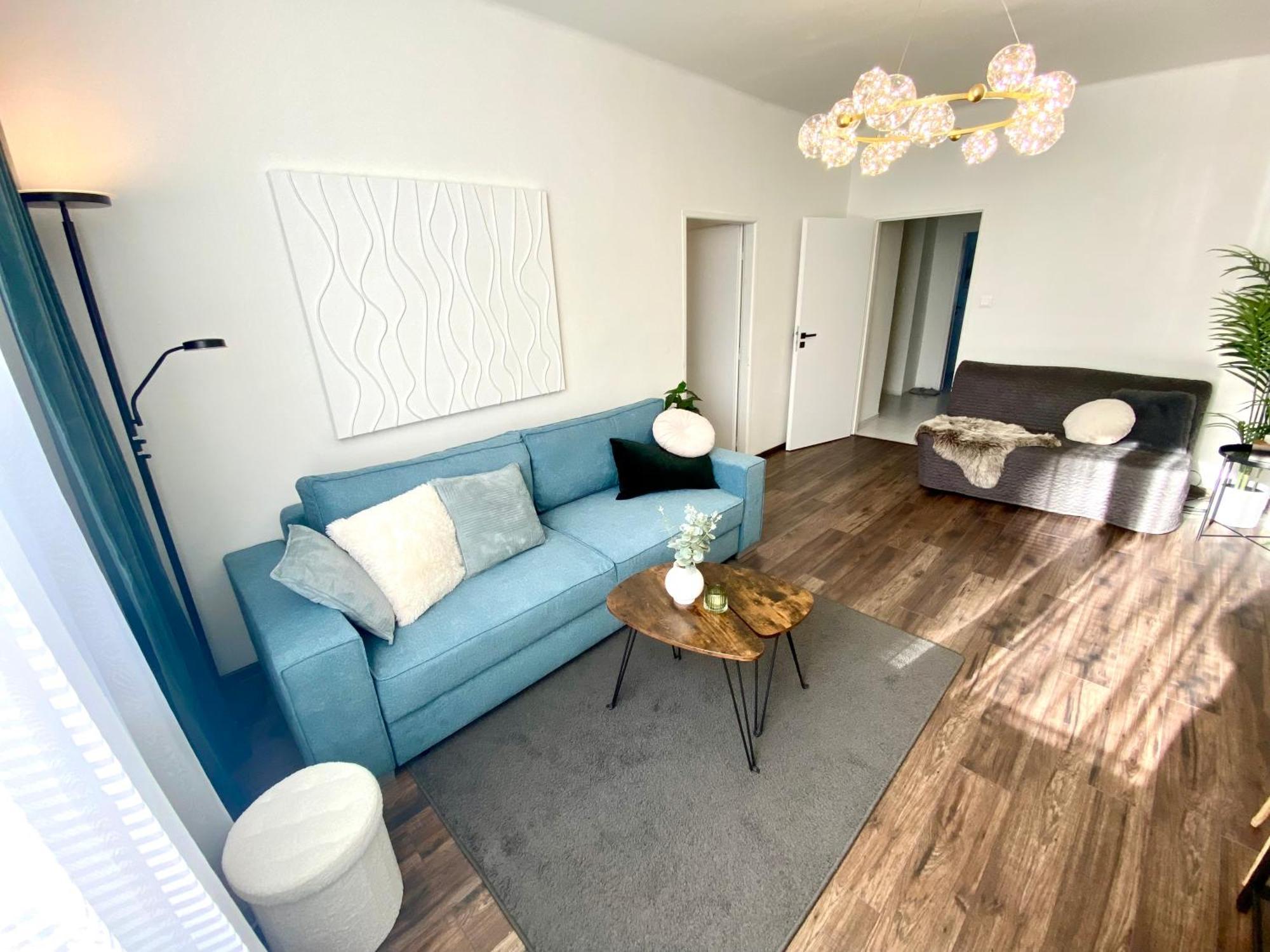 James Dean Apartment - Next To Nivy Bus Station & Mall Bratislava Luaran gambar